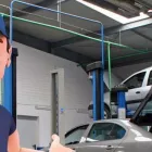 Yrityksen 2 kuva AD HS-AUTOPALVELU OY ESPOO Moottoriajoneuvojen huolto ja korjaus (pl. renkaat)  Espoo 18