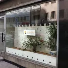 Yrityksen 3 kuva ERIKOISHAMMASTEKNIKKO VAKKILA ANU Hammasproteesien, keinohampaiden ym. valmistus  Helsinki 18