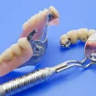 Yrityksen 4 kuva HAMMASLABORATORIO AKI PÄRNÄNEN Hammasproteesien, keinohampaiden ym. valmistus  Kuopio 15