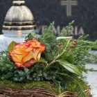 Yrityksen 5 kuva HAUTAKIVET SAVONLINNAN KIVIVEISTÄMÖ RAUTIAINEN OY Kiven leikkaaminen, muotoilu ja viimeistely  Savonlinna 04