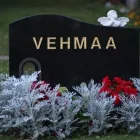 Yrityksen 3 kuva KIVILIIKE PERTTI HOKKANEN Kiven leikkaaminen, muotoilu ja viimeistely  Tampere 11