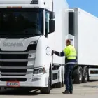 Yrityksen 1 kuva KULJETUSLIIKE A. PELTOLA OY Tieliikenteen tavarankuljetus  Jyväskylä 08