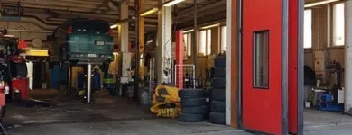 Yrityksen 1 kuva AUTOKORJAAMO JARI KAUPPINEN OY Moottoriajoneuvojen huolto ja korjaus (pl. renkaat)  Kajaani 05