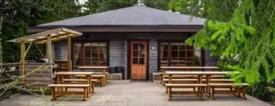 Yrityksen 3 kuva CAFE KUUSIJÄRVI Olut- ja drinkkibaarit  Vantaa 18