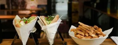 Yrityksen 3 kuva FAFA'S KALLIO  Helsinki 18