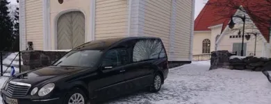 Yrityksen 3 kuva HAUTAUSPALVELU SOTANIEMI Hautaustoimistojen palvelut  Haukipudas 14