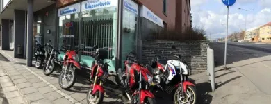 Yrityksen 1 kuva HELSINGIN LIIKENNEKOULU OY - AUTOKOULU HELSINKI - ETELÄ-HAAGA Kuljettajakoulutus  Helsinki 18