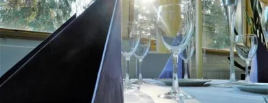 Yrityksen 1 kuva HIETANIEMEN RAVINTOLA & SALI Ravintolat  Helsinki 18