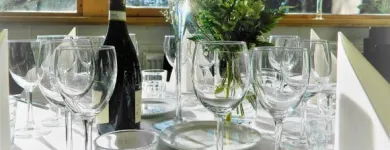 Yrityksen 5 kuva HIETANIEMEN RAVINTOLA & SALI Ravintolat  Helsinki 18