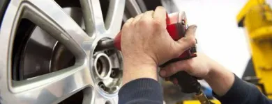 Yrityksen 3 kuva HSV AUTOHUOLTO OY - AD-AUTOKORJAAMO Moottoriajoneuvojen huolto ja korjaus (pl. renkaat)  Jyväskylä 08