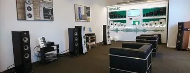 Yrityksen 2 kuva KRUUNURADIO Viihde-elektroniikan vähittäiskauppa  Helsinki 18