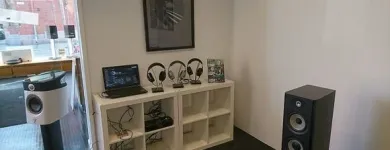 Yrityksen 3 kuva KRUUNURADIO Viihde-elektroniikan vähittäiskauppa  Helsinki 18