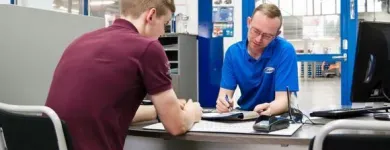 Yrityksen 2 kuva MALMINKARTANON AUTOHUOLTO OY Moottoriajoneuvojen huolto ja korjaus (pl. renkaat)  Helsinki 18