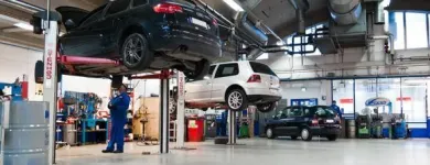 Yrityksen 9 kuva MALMINKARTANON AUTOHUOLTO OY Moottoriajoneuvojen huolto ja korjaus (pl. renkaat)  Helsinki 18