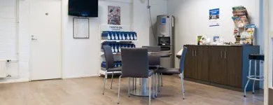 Yrityksen 8 kuva RJV AUTOHUOLTO OY HELSINKI Muu maaliikennettä palveleva toiminta  Helsinki 18