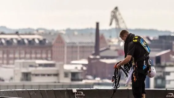 Yrityksen 2 kuva KIRKASLASI