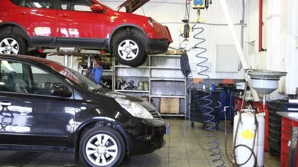 Yrityksen 3 kuva AUTOKORJAAMO JARI NAULAPÄÄ KY